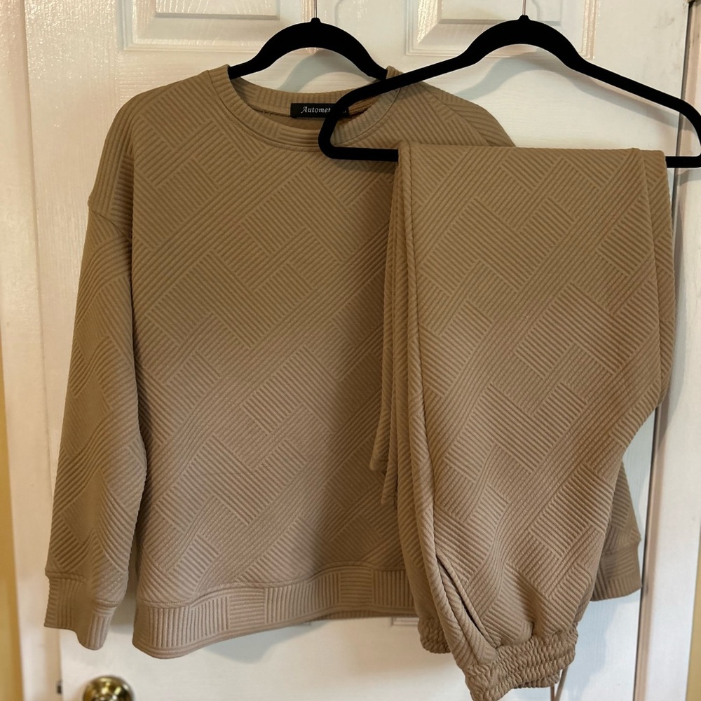 Tan Textured Women Sweater Set